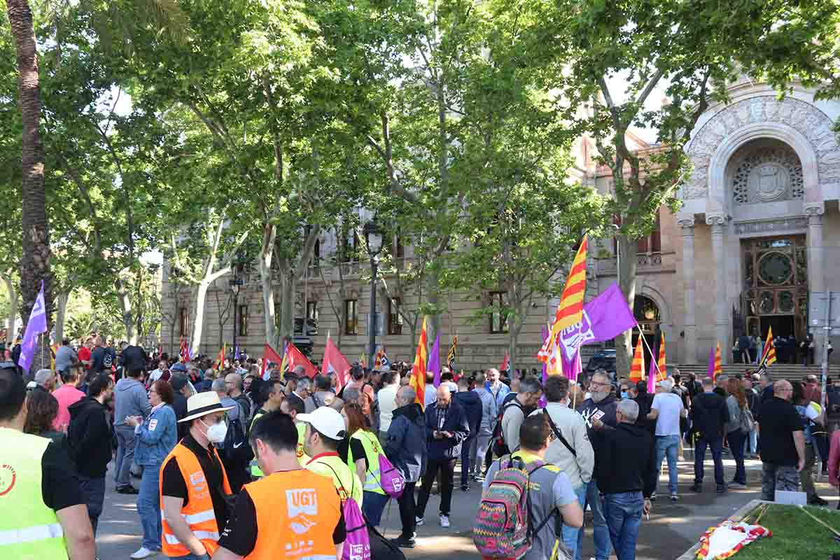 El TSJC obliga a la patronal del metall a revisar les taules salarials i aplicar un increment del 4% pel 2022