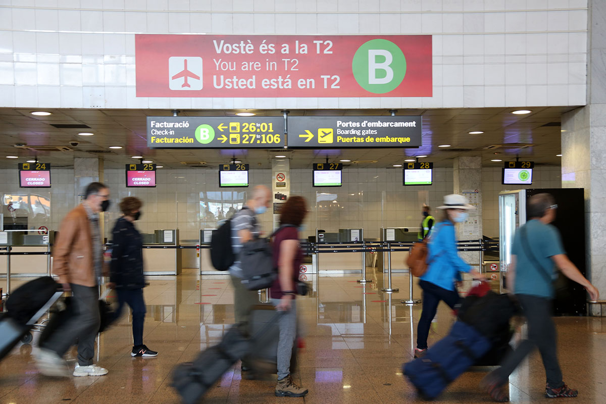 El caos aeri europeu porta a companyies a demanar a empleats del Prat que treballin a Holanda i al Regne Unit