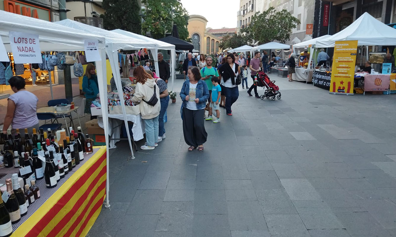 Èxit de públic i expositors en la primera Fira de Consum Sobirà