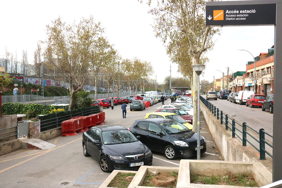 Territori habilitarà 14.700 noves places de ‘park&ride’ a 102 estacions de tren i d’autobús a la demarcació de Barcelona