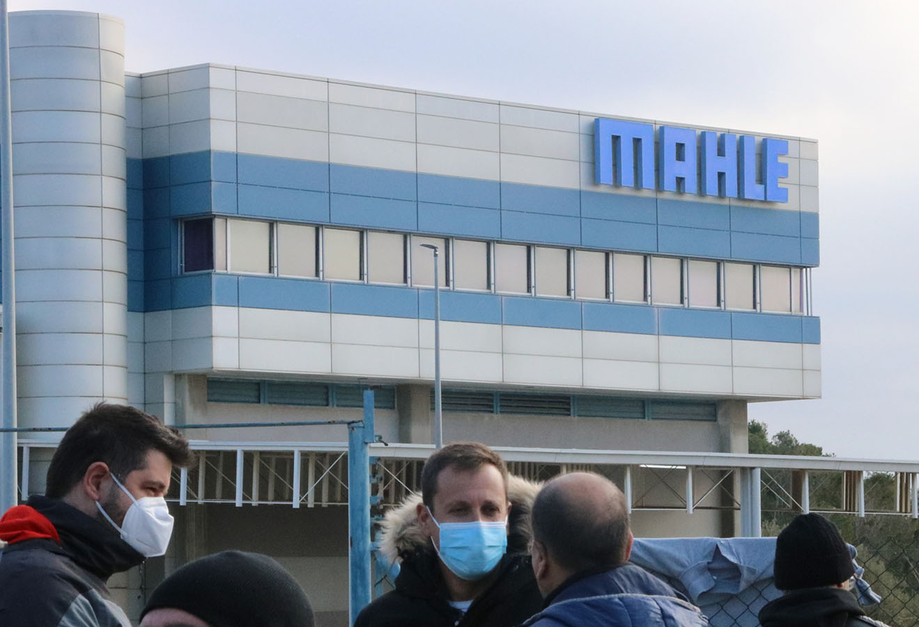 La mesa de reindustrialització de Mahle es prorroga un mes, amb quatre ofertes per a les dues naus de Vilanova