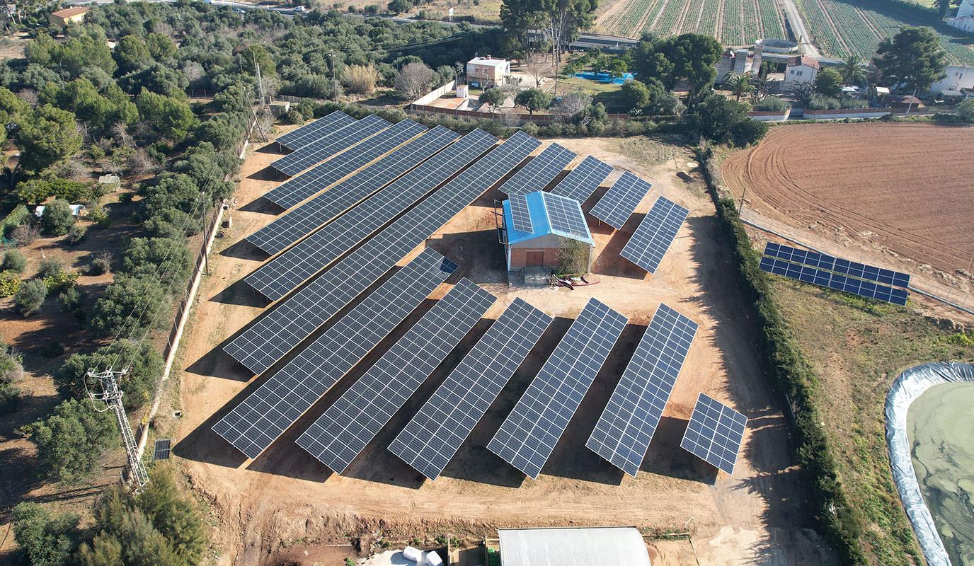 Aigües de Reus i l’ACA instal·len una planta fotovoltaica amb més de 900 plaques a la depuradora de la ciutat