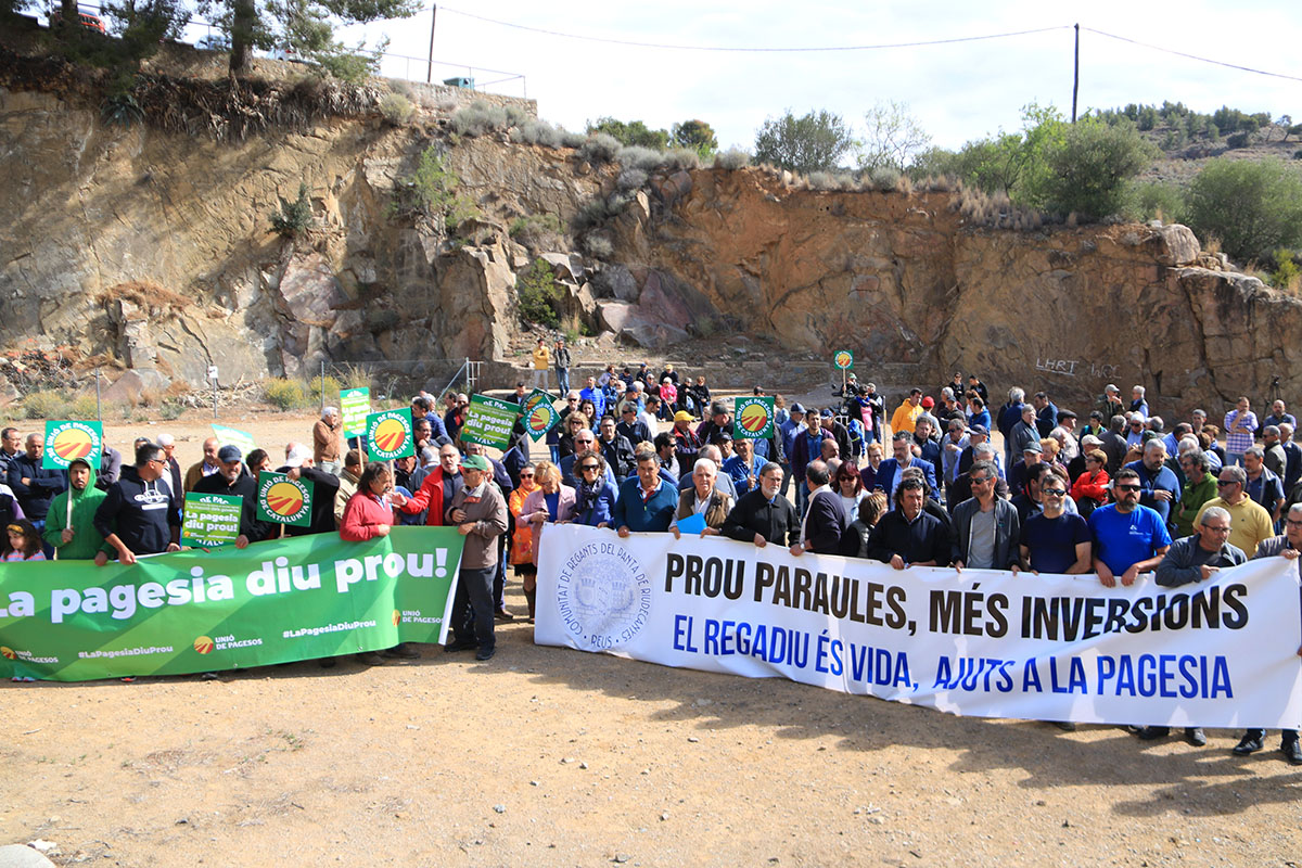 La pagesia del Camp de Tarragona tem la mort d’avellaners per sequera i demana regenerar aigua de la depuradora de Reus