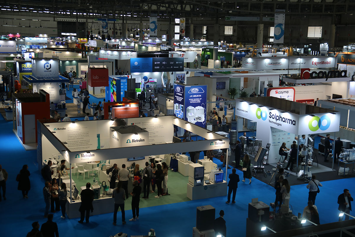 Prop de 19.000 persones visiten les fires Expoquimia i Equiplast
