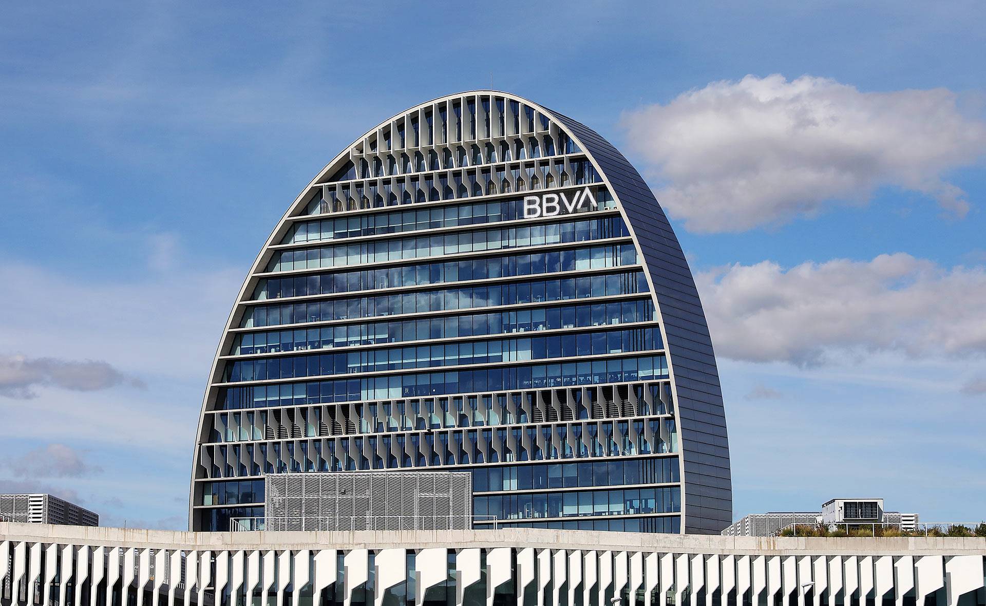 Clara absorció del Banc de Sabadell per part del BBVA, igual que va fer amb Caixa Catalunya
